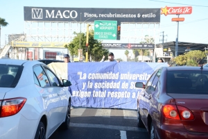Universitarios realizan intensa jornada de volanteo en defensa de la autonomía de la UAS