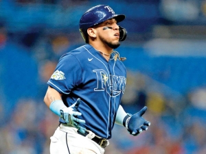 Isaac Paredes se convierte en el primer mexicano m&aacute;s joven en llegar a 50 HR antes de los 300 juegos en las Mayores