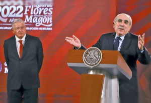 Analistas ven &ldquo;cortina de humo&rdquo; en pesquisa a Pe&ntilde;a Nieto