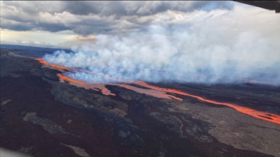 Mauna Loa, el volc&aacute;n m&aacute;s grande del mundo, entra en erupci&oacute;n en Haw&aacute;i
