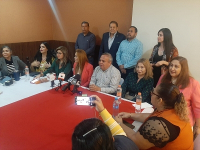 Protestan mujeres contra las reformas a la ley electoral promovida por AMLO