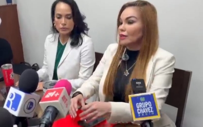 Exige Paola G&aacute;rate esclarecer hallazgo de corona f&uacute;nebre afuera de su casa en Culiac&aacute;n