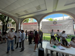 Gritan sus demandas sindicalizados del Hospital Civil de Culiac&aacute;n