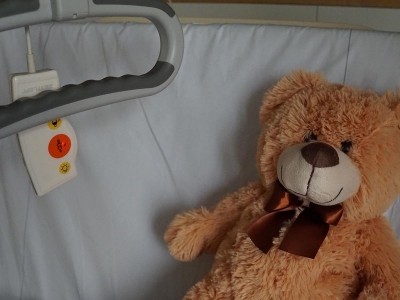 Suman 650 casos sospechosos de hepatitis infantil en el mundo, dice la OMS