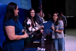 Gran logro académico: Se gradúan 170 estudiantes del Programa Infantil Sabatino de Inglés del Centro de Estudio de Idiomas de la UAS