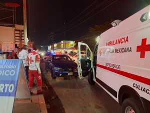 Ciclista resultó lesionado tras ser arrollado por un automóvil, en la avenida Patria de Culiacán