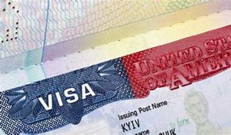 Cancelarán la visa a padres que pretendan dar a luz en EEUU: Departamento de Estado
