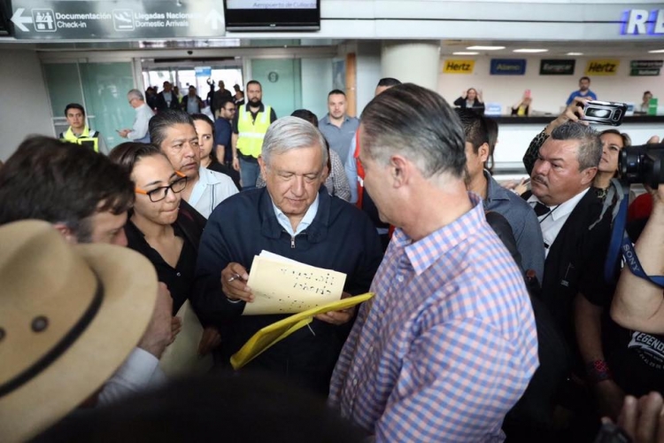 De pasadita llega AMLO a Culiacán