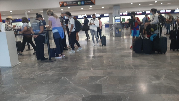Cerrado aeropuerto de Mazatlán y cancelados vuelos a Culiacán