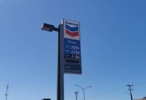 Reciben ciudadanos duro golpe tras incremento a la gasolina