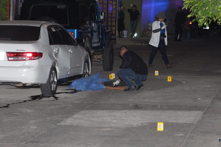 A balazos asesinan a un hombre en la colonia Benito Juárez, de Culiacán