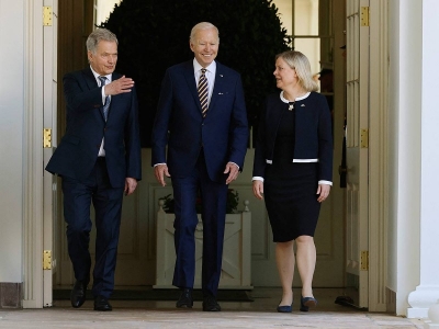 Biden se re&uacute;ne con dirigentes de Suecia y Finlandia por ingreso a la OTAN
