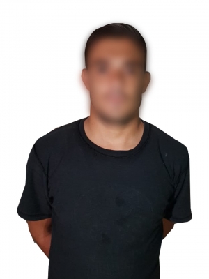 Detienen polic&iacute;as a persona en posesi&oacute;n de supuesta droga