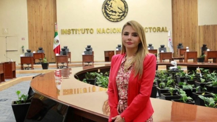Carla Humphrey, consejera del INE, se registra para la presidencia del organismo