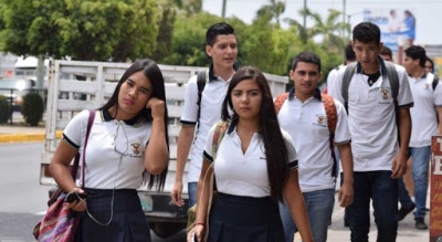 Estudiantes pasar&aacute;n su d&iacute;a en sus viviendas
