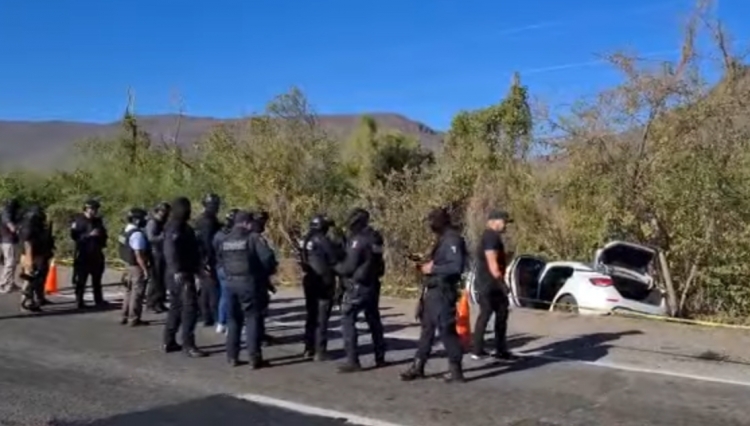 Ejecutan en emboscada al director de la Policía Estatal Preventiva, sobre la autopista Benito Juárez