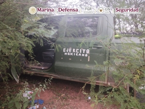 Detienen en Jes&uacute;s Mar&iacute;a, Culiac&aacute;n, a un sicario; aseguran armas, cartuchos, droga y una camioneta falsa del Ej&eacute;rcito