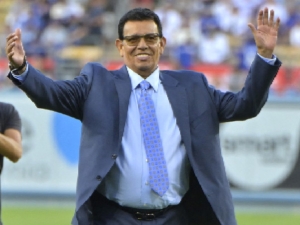 Dodgers de Los &Aacute;ngeles inmortalizan a Fernando Valenzuela; retiran su n&uacute;mero 34
