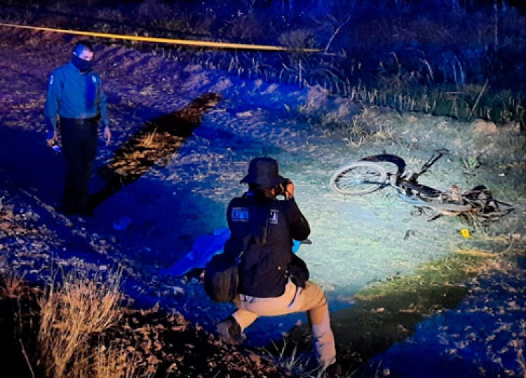 Mujer en bicicleta muere atropellada sobre carretera Culiacancito-Vitaruto, en Culiac&aacute;n