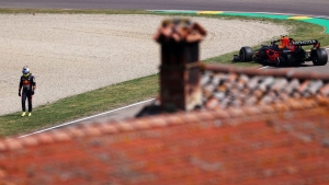 Falla mec&aacute;nica causa choque entre el &acute;Checo&acute; y Ocon en Imola