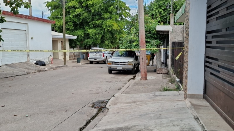 Asesinan a balazos a un hombre dentro de su vivienda, en la Colonia 10 de Mayo, al Sur de Culiac&aacute;n