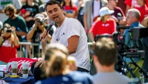 Asesinan en un evento en una universidad de Utah a Charlie Kirk, comentarista conservador y aliado de Trump