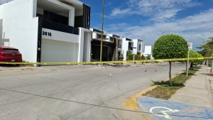 Atacan a balazos una casa y queman 2 veh&iacute;culos, en el Fraccionamiento Portafe, al Norte de Culiac&aacute;n