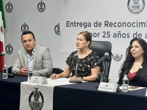 No son una ni dos, &iexcl;son 10! Las denuncias contra el Qu&iacute;mico Ben&iacute;tez: Fiscal de Sinaloa