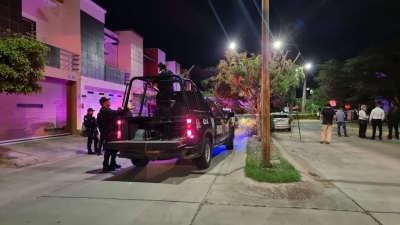 Muri&oacute; un hombre presuntamente armado en intento de despojo de una camioneta particular contra agente de la FGR en Culiac&aacute;n