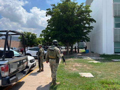 Balean a persona en el estacionamiento de la USE en Culiac&aacute;n