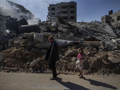 Bombardeo israel&iacute; a Gaza mata 10 palestinos, la mayor&iacute;a ni&ntilde;os