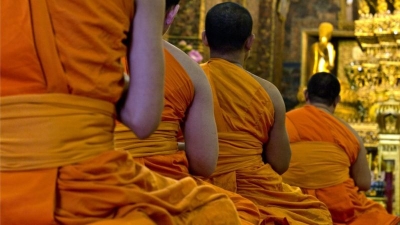 Escándalo en Tailandia: templo budista se queda sin monjes por dar positivo a test de metanfetamina