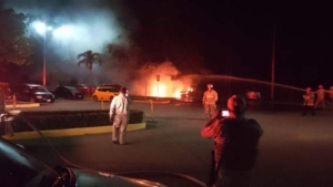 Y no s&oacute;lo en Tabasco: hombres encapuchados y armados queman veh&iacute;culos en un municipio de Chiapas
