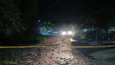 Envuelto en una colcha y lona localizaron a un hombre asesinado en la sindicatura de Tepuche
