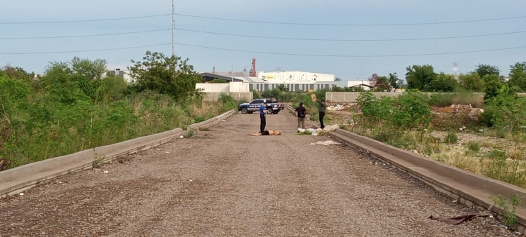 A balazos, asesinan a un hombre en una calle del sur poniente de Culiac&aacute;n