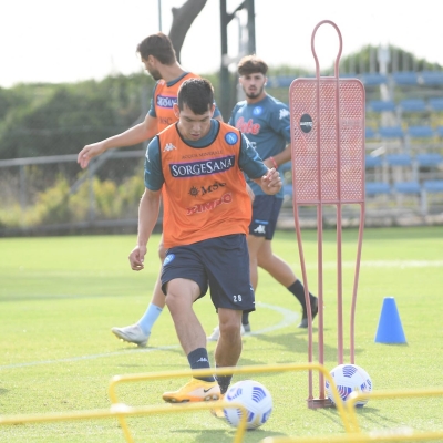 Recibe el &acute;Chucky&acute; Lozano espaldarazo del presidente del N&aacute;poles ante bullying