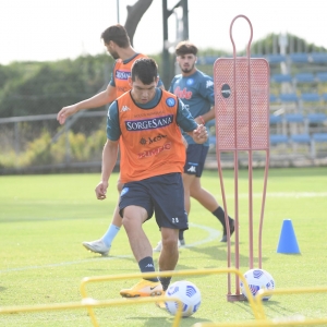 Recibe el &acute;Chucky&acute; Lozano espaldarazo del presidente del N&aacute;poles ante bullying