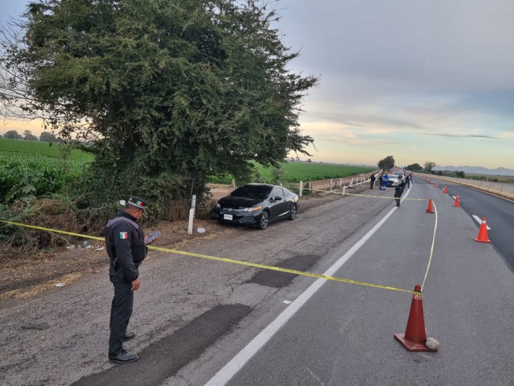 Un hombre asesinado y con huellas de tortura fue hallado sobre la carretera Benito Ju&aacute;rez
