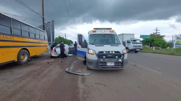Dos heridos en choque sobre la carretera Culiac&aacute;n-Eldorado