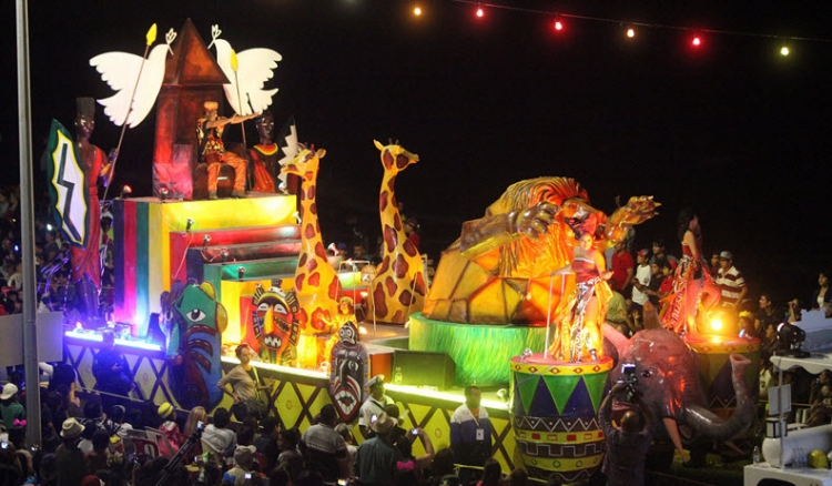 Analizará alcalde de Mazatlán cancelar o posponer Carnaval 2022