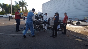 Fatal accidente dej&oacute; tres j&oacute;venes graves en la M&eacute;xico 15; una pierde la vida