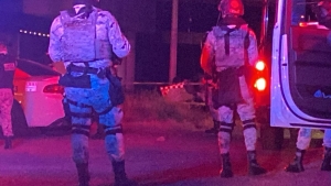 Sargento de la Guardia Nacional fallece y otro agente queda lesionado en volcadura durante persecución