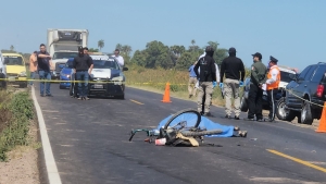 Adulto mayor muere atropellado en su bicicleta en carretera de Culiacancito