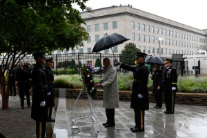 "Nunca nos rendiremos", promete Biden al conmemorar el 11-S; cita a Isabel II