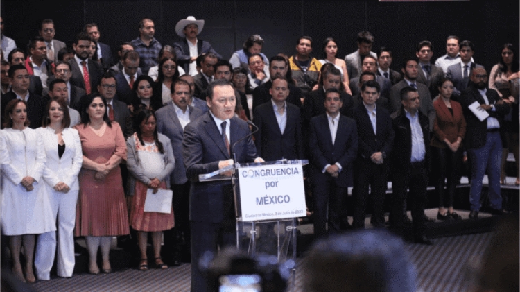 Senadores del PRI llaman 'narcisista pol&iacute;tico' a &ldquo;Alito&rdquo; Moreno y renuncian al partido
