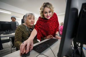 Eneyda Rocha inaugura el Centro de Capacitaci&oacute;n para el Adulto Mayor
