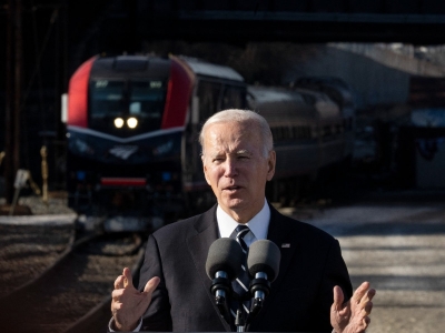 Biden afirma que no enviar&aacute; aviones de combate a Ucrania