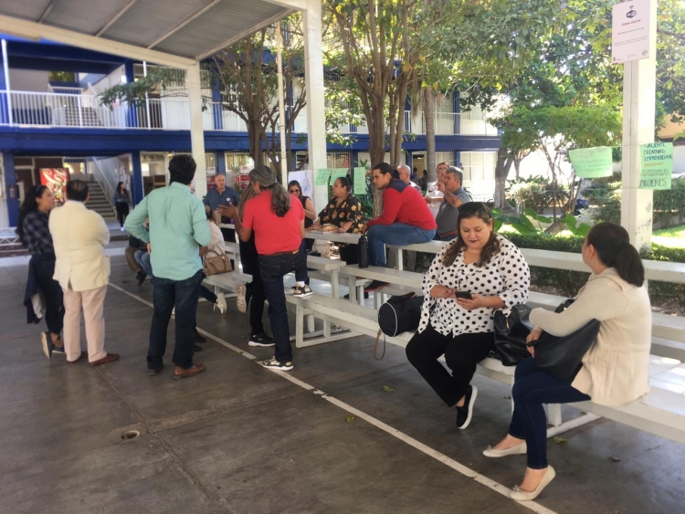 Trabajadores de la ENEES realizan segundo paro escalonado de labores