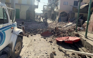 Van 227 muertos por sismo en Hait&iacute;, informa Protecci&oacute;n Civil local