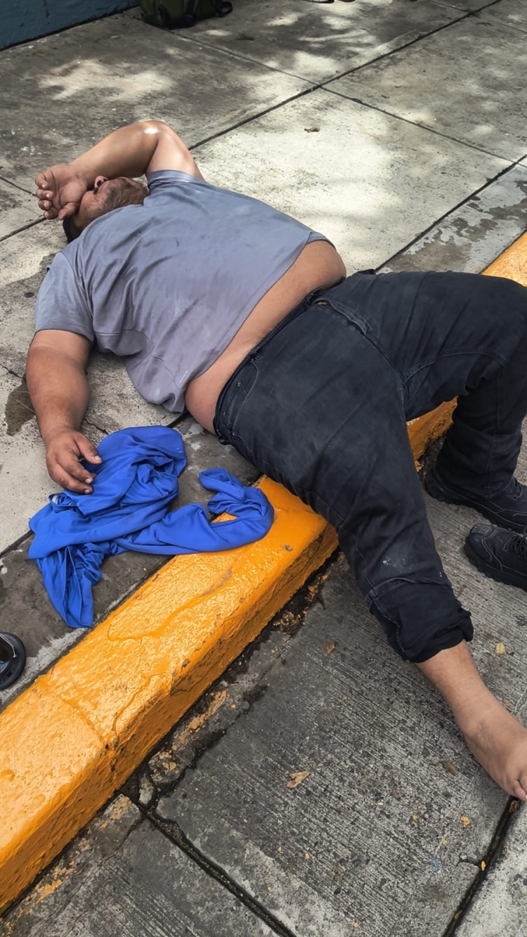 Marina atropella a hijo de l&iacute;der buscadora en Palacio de Gobierno de Culiac&aacute;n